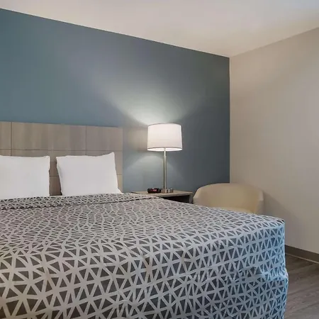 Woodspring Suites Detroit Sterling Heights Exterior photo